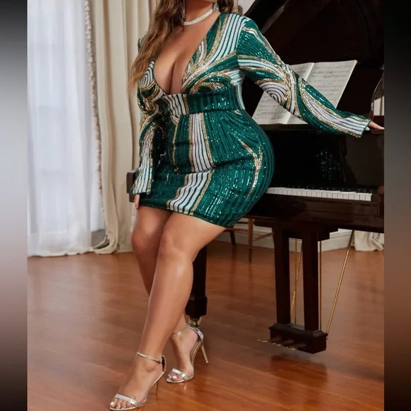 Luxe plus size plunging V neckline prom party formal evening sequins dress